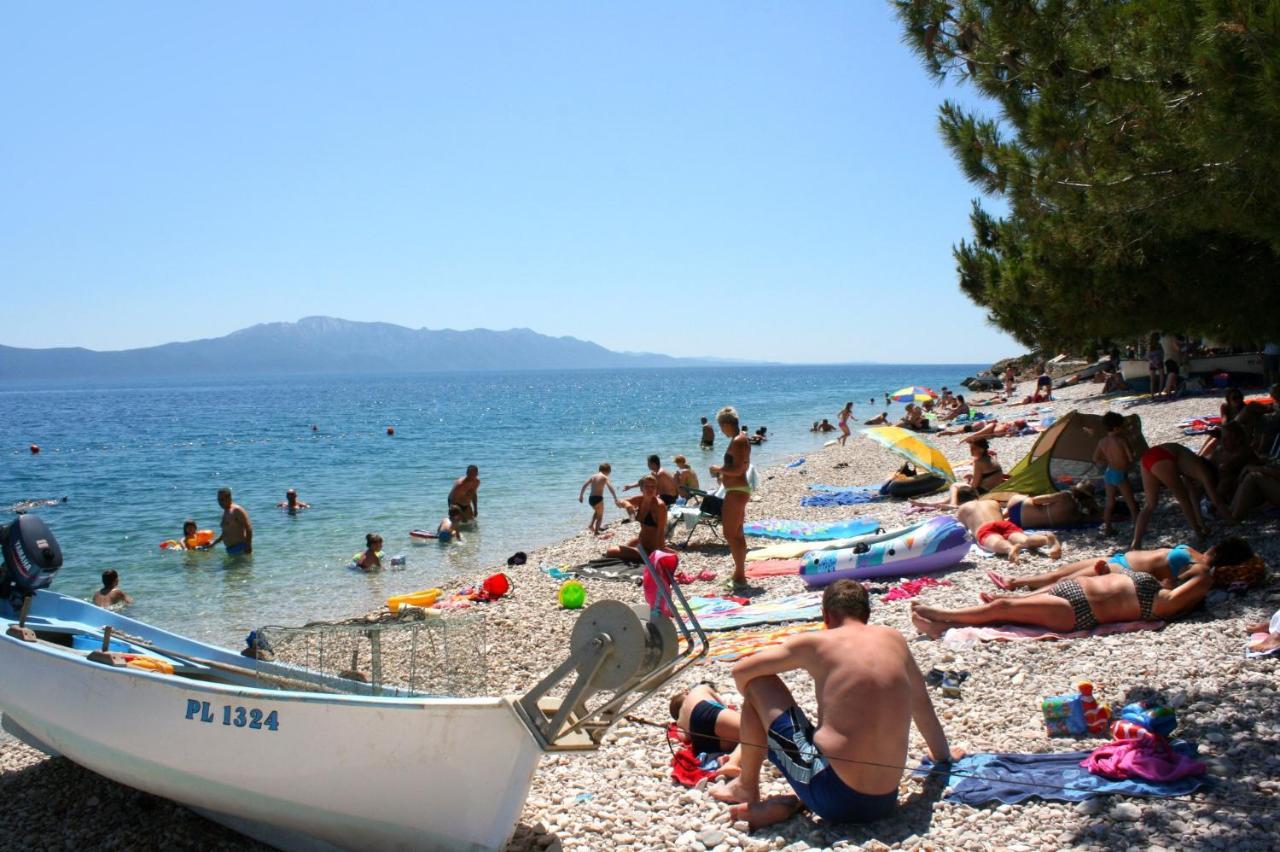 Apartments By The Sea Brist, Makarska - 11078 Exterior photo