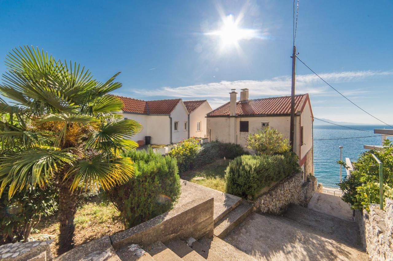 Apartments By The Sea Brist, Makarska - 11078 Exterior photo
