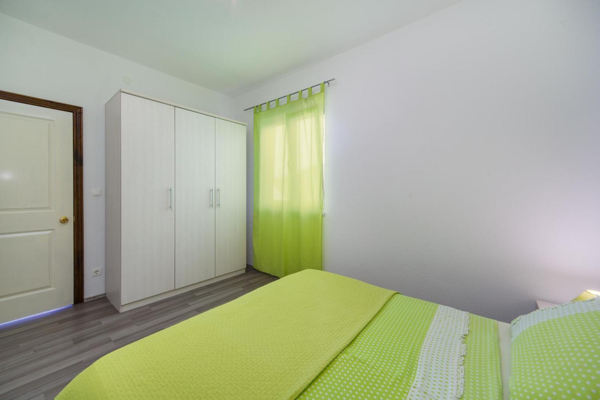 Apartments By The Sea Brist, Makarska - 11078 Room photo